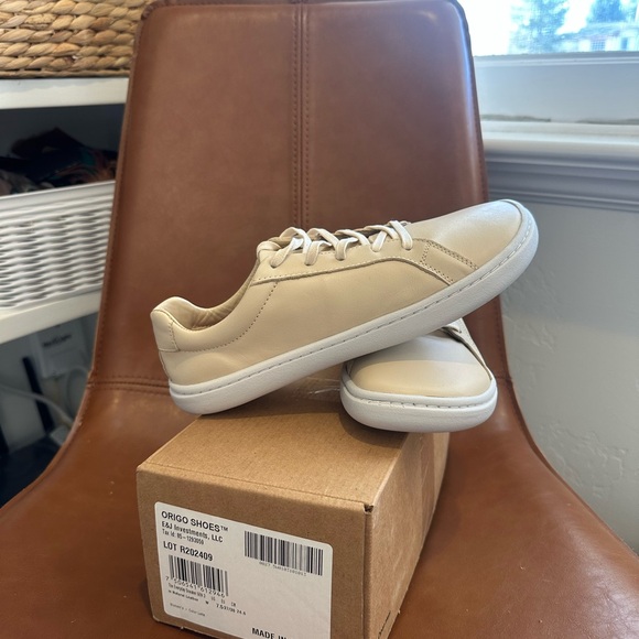 Origo The Everyday Sneaker in Latte, NWT - Picture 2 of 6